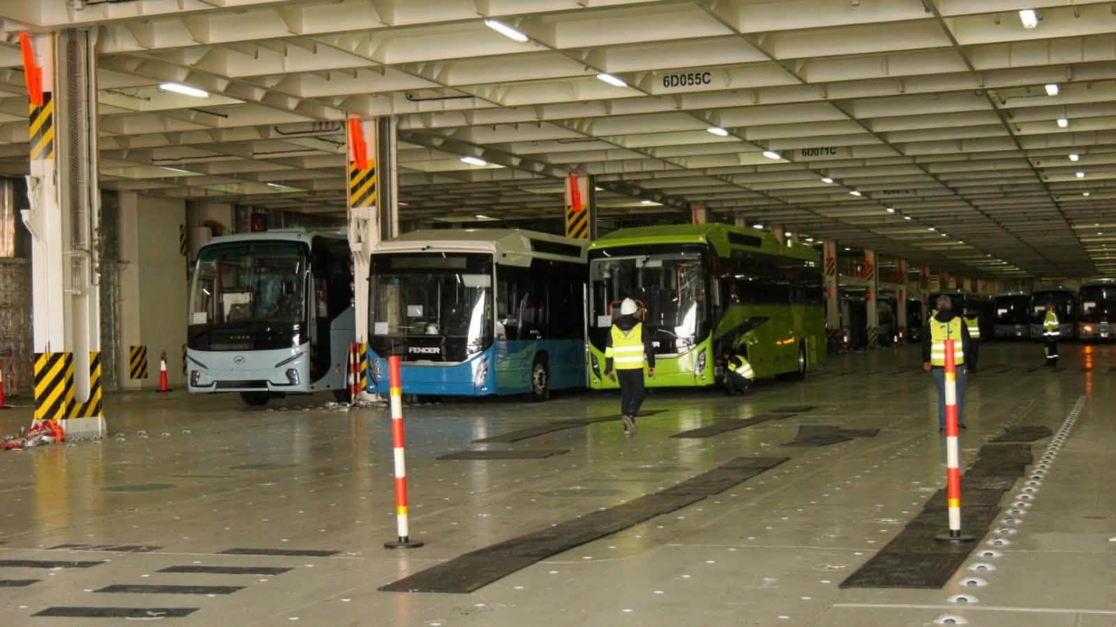 Algérie : 335 nouveaux bus réceptionnés au port d’Alger pour moderniser ...